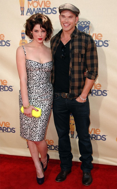 Ashley Greene, Kellan Lutz, 2009 MTV Movie Awards